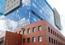 Dókítà ọmọ Naijiria fẹ̀wọ̀n lura nítorí pó sisẹ́ lásìkò ìsinmi