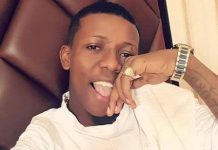 Small Doctor sàbè̩wò sí Obasa