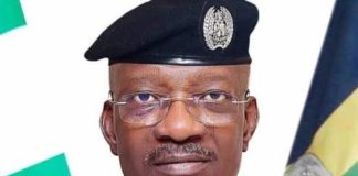 Ilé ẹjọ́ sì dúró lórí òfin tó de àwọn ọlópàá nípa gíláàsì mọ́tò dúdú