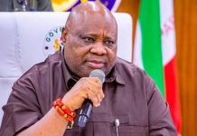 Gomina Adeleke fajúro sí Tinubu fún ìgbà àkọ́kọ́